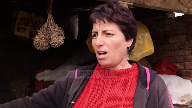 Në Dumre s’ka festë; Fermerët e duhanit s’kanë shitur dot prodhimet - Top Channel Albania