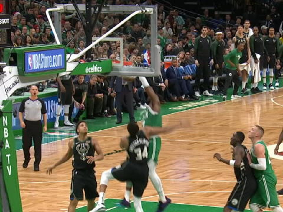 Jaylen Brown dunks over Giannis in Celtics defeat
