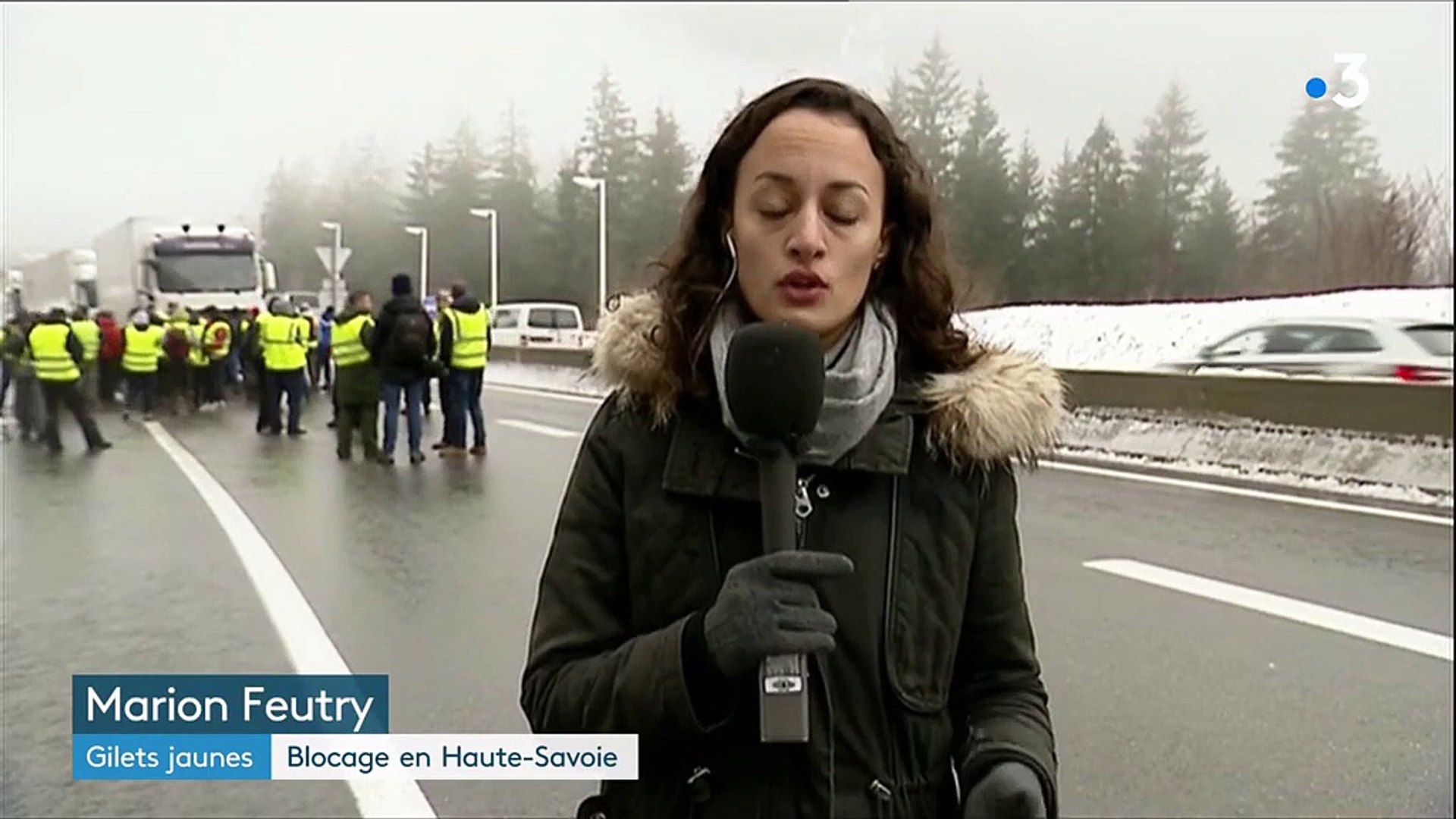 Gilets jaunes" : blocage en Haute-Savoie - Vidéo Dailymotion