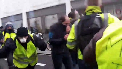 Gilets jaunes à Nancy : situation tendue près de la préfecture