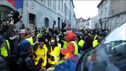 Besançon : Les pétards se multiplient. Une responsable a fait une sommation. Tir de dispersion