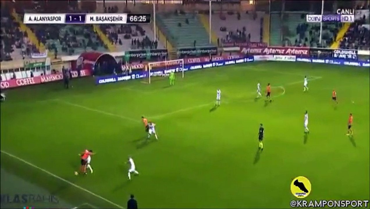 Arda Turan with hilarious pass against Alanyaspor