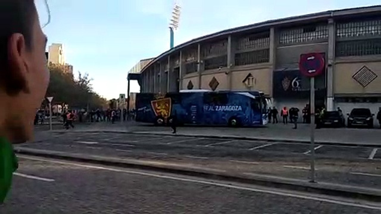 Zaragoza - Extremadura: Llegada del autobús del...