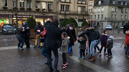 Déambulation casquée  avec la Cie Magic Meeting à Coutances