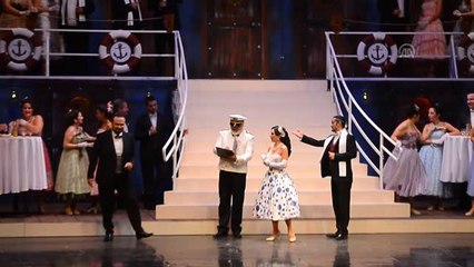 Çardaş Prensesi" Antalya'da Sahnelendi