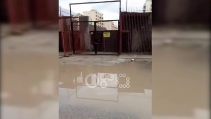 Ora News - Denoncimi: Rruga e stadiumit në Vlorë në gjendje të mjerueshme
