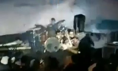 Detik-detik Tsunami Hantam Panggung Band Seventeen yang Sedang Hibur Peserta Gathering