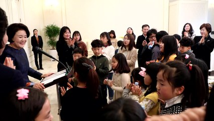김정숙 여사, 올해 만난 어린이 등 다시 靑 초청 / YTN