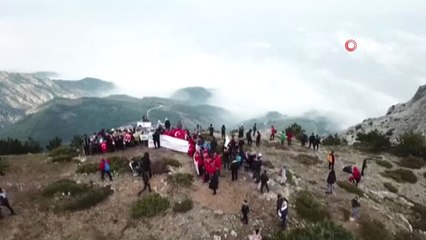 Sarıkamış Şehitlerini Anmak İçin Spil'in Zirvesine Yürüdüler