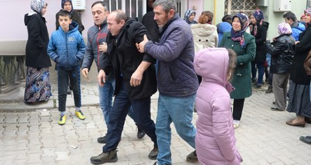 Bir Babanın Yıkıldığı An! 3 Çocuğunu Yerde Hareketsiz Halde Buldu