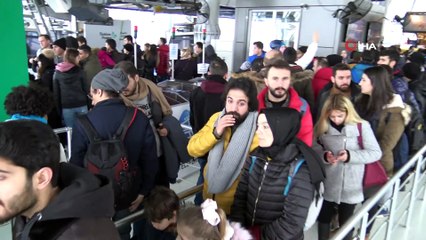 Uludağ'a çıkmak isteyenler teleferiğe akın etti