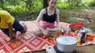 Wow beautiful girls cooking soup chicken then she eat -  Wilderness Cooking