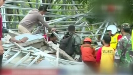 인니 쓰나미 사망자 222명...840여 명 부상 / YTN