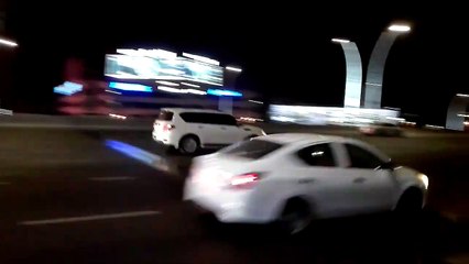 Sheikh Zayed Road Side Walk Dubai Water Canal ( 720 X 1280 )