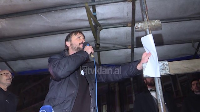 Opozita serbe kerkon rrezimin e qeverise