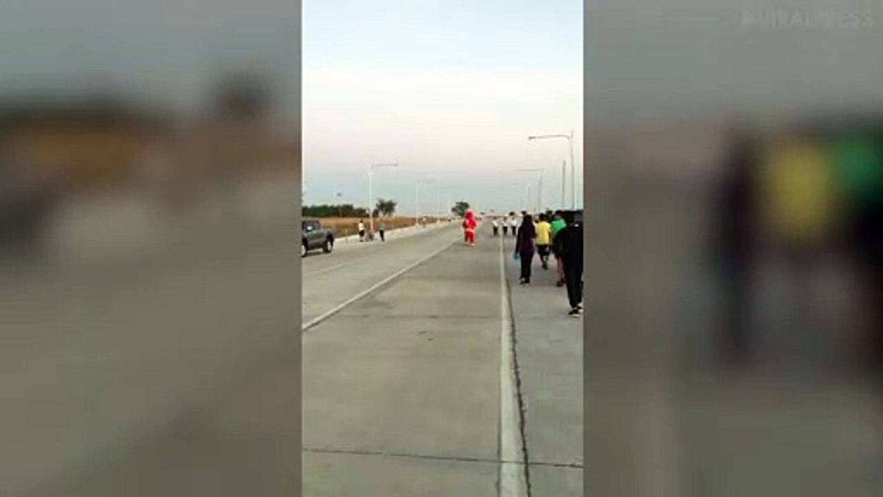 Jollibee Goes Jogging
