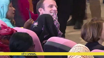 Emmanuel Macron reparle de la "bombe démographique" africaine au Tchad