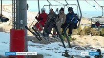 Pyrénées-Atlantiques : premières glissades sur la neige pour les vacanciers