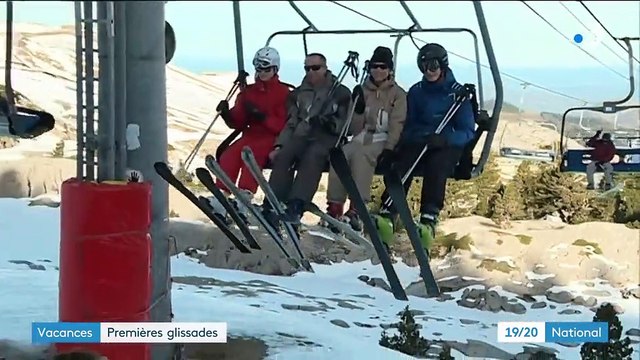 Pyrénées-Atlantiques : premières glissades sur la neige pour les vacanciers