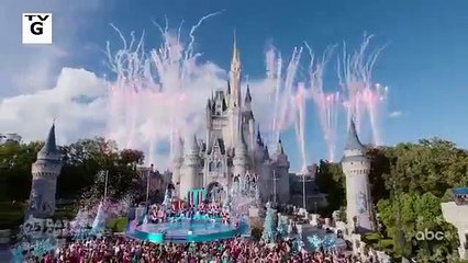 Disney Parks Magical Christmas Day Parade 2018