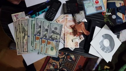Gaybubet evlerinden sarı ve turuncu yelek çıktı