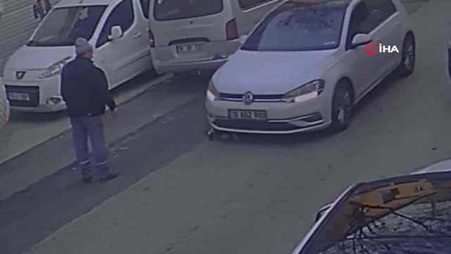 Köpeği Ezdi, Arkasına Bakmadan Kaçtı... O Anlar Kameraya Yansıdı