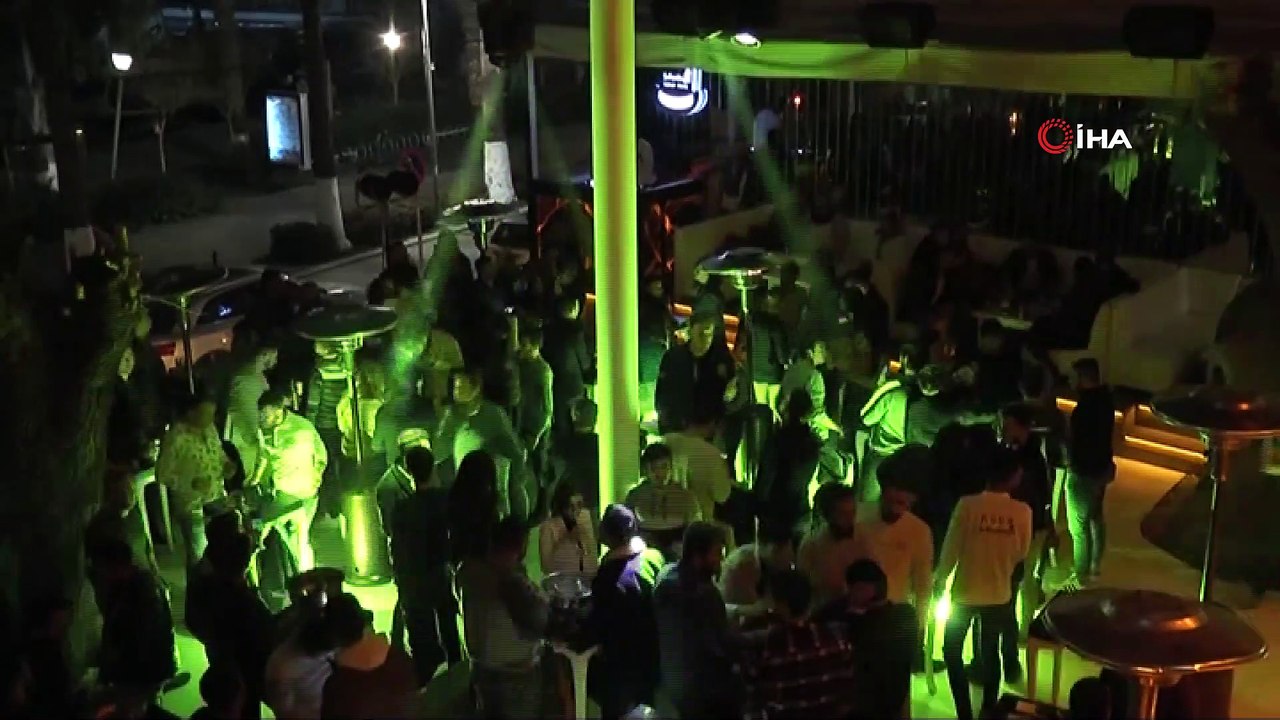 Ünlü DJ Suat Ateşdağlı DJ’lik yapan sosyal medya fenomenlerine ateş püskürdüibi giderler”