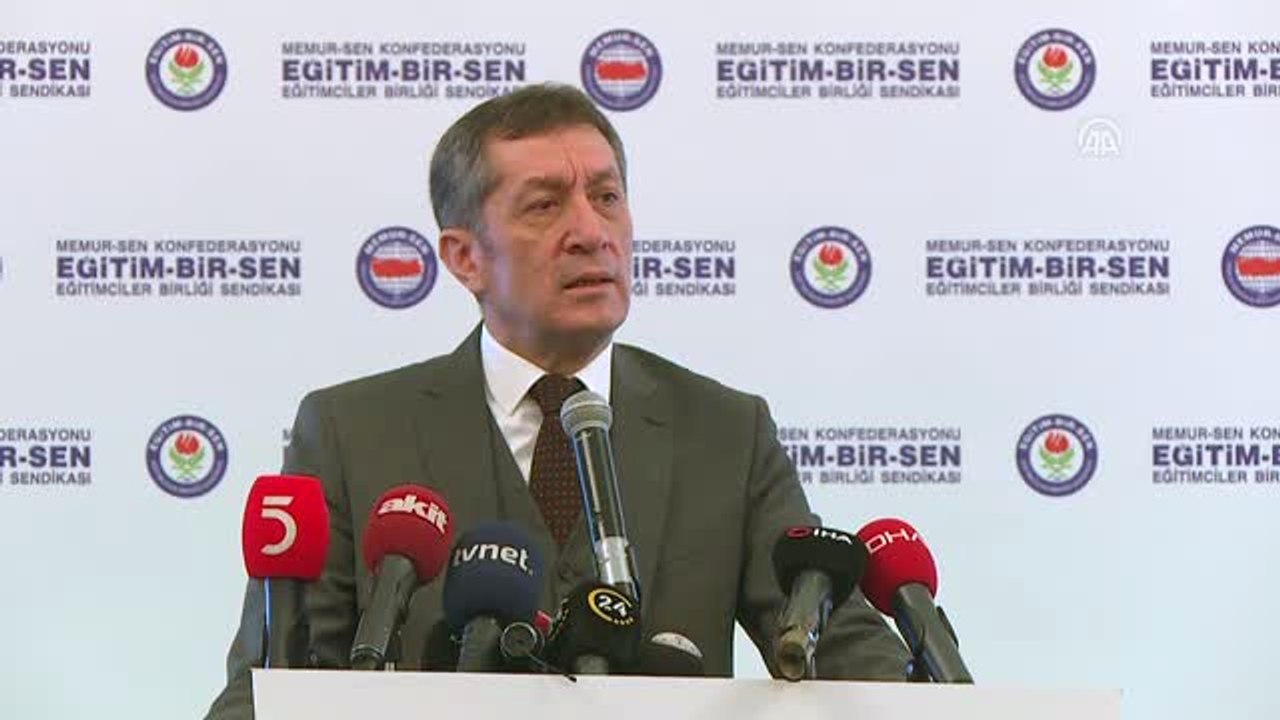 Bakan Selçuk: "Yeniden Bir Tasarım Yaparken Daha Önce Yaptıklarımızın Üzerine İnşa Ediyoruz"