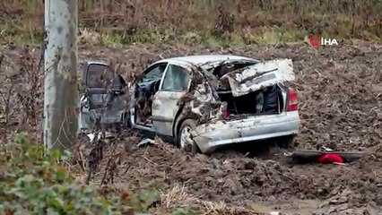 Takla atan otomobil tarlaya uçtu: 2 yaralı