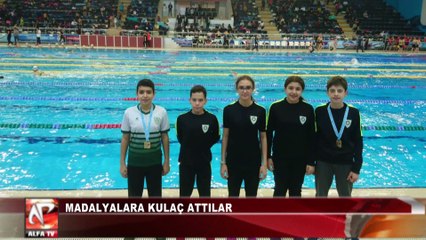 Madalyalara Kulaç Attılar