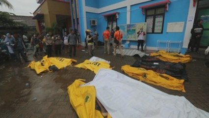 Elevan a 281 los muertos y 1.016 los heridos por un tsunami en Indonesia