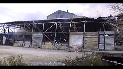 Report TV - Shkrumbohet Tregu Industrial në Laç, tregtarja: Një person kërcënoi se do e digjte