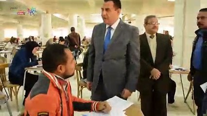 رئيس جامعة أسيوط يتفقد لجان الامتحانات بكلية التجارة