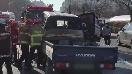 인천 남동구에서 트럭 3대 추돌...2명 부상 / YTN