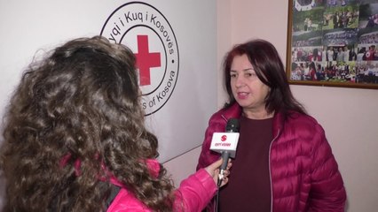 Shkolla ekonomike "Kadri Kusari" ndihmon nevojtarët me pako ushqimore-Lajme