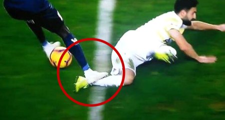 Fenerbahçeli Taraftarlar, Cissokho'nun Mehmet Ekici'ye Yaptığı Faul Sonrası Kırmızı Kart Bekledi