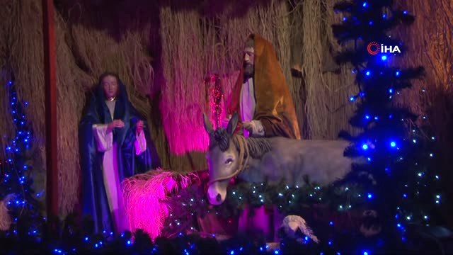 Saint Antuan Kilisesi'nde 24 Aralık Noel Ayini