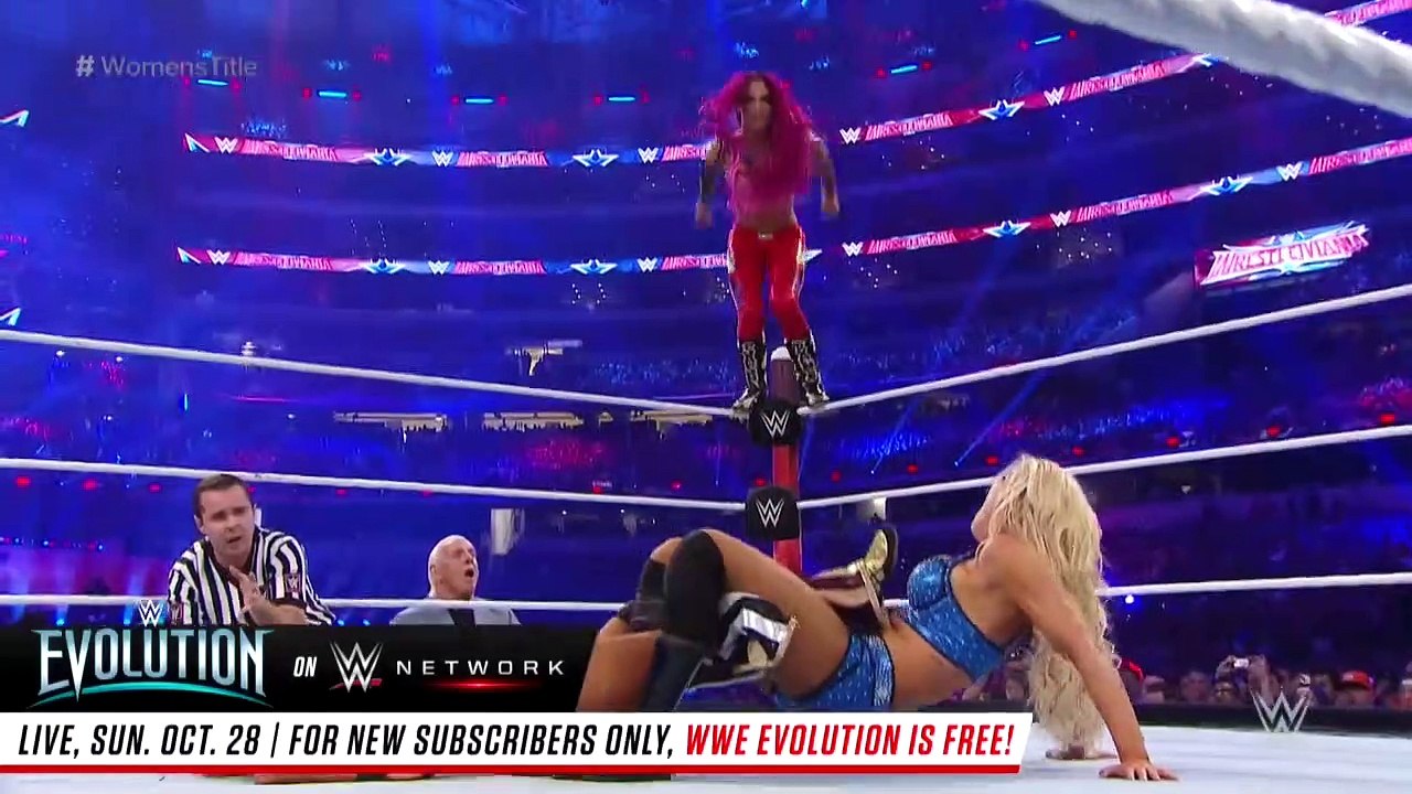 Sasha Banks - Frog Splash - WrestleMania 32