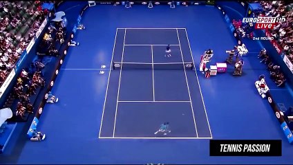 Roger Federer - Don't try the things Federer does