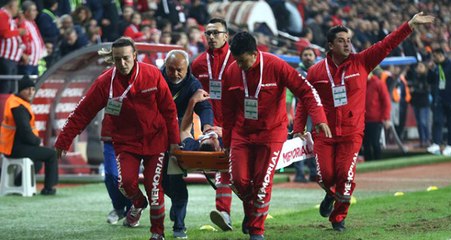 Antalyaspor-Fenerbahçe Maçında Ambulansla Hastaneye Kaldırılan Chico'da Korkulan Olmadı