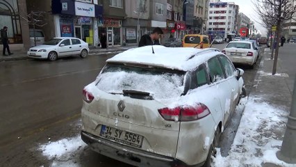 Doğu Anadolu buz kesti...Otomobil camları, şadırvanlar ve süs havuzu dondu