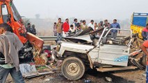تصادم 50 سيارة على طريق سريع في الهند.. شاهدوا ما حدث