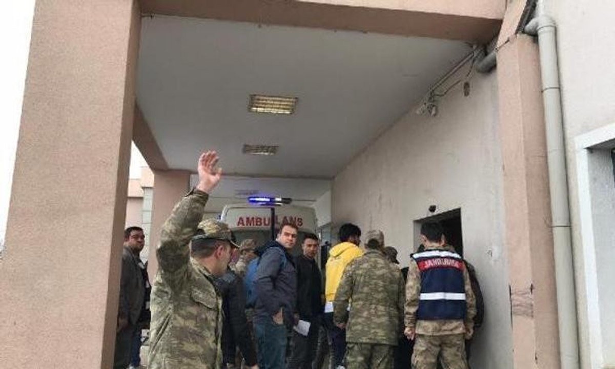 ğdır'da askeri araç devrildi