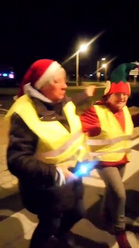 Les gilets jaunes de Villefranche célèbrent Noël
