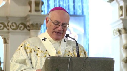 Ora News - Festohet Krishtlindja, klerikët mesazhe për solidaritet dhe angazhim social