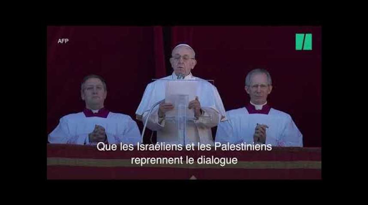 Le pape François prie pour les réfugiés syriens dans son "Urbi et Orbi"