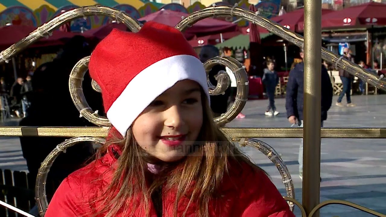 Dhuratat e festës gëzojnë fëmijët - Top Channel Albania - News - Lajme