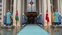 Cumhurbaşkanı Yardımcısı Fuat Oktay, Ürdün Başbakanı ve Savunma Bakanı Ömer er-Rezzaz ile bir araya geldi - ANKARA