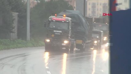 Askeri Araçların Geçişi Görüntülendi