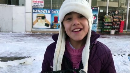 Fırın tepsisiyle kayak keyfi - VAN